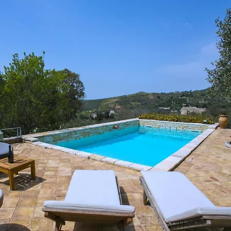 Erice Escape - Country Charm *